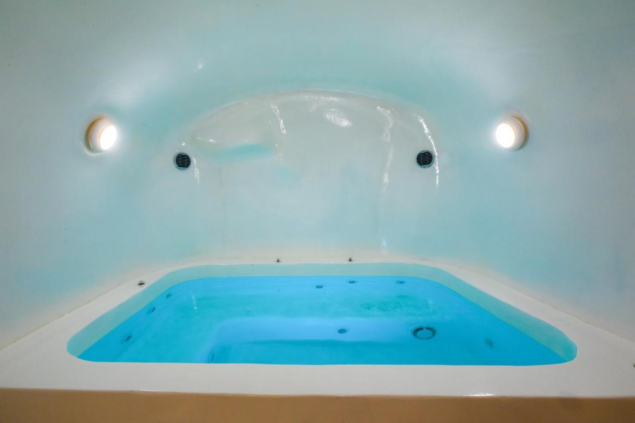 הוילה אימרוביגלי Santorini Delux (Adults Only) מראה חיצוני תמונה